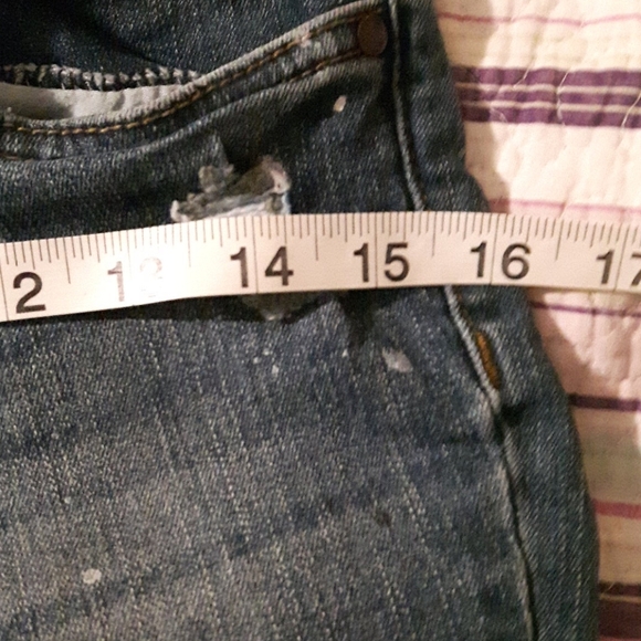 size 1 Dollhouse skinny distressed painted jeans - Picture 16 of 16